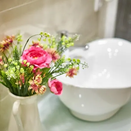 Bed & Breakfast Silk 2*