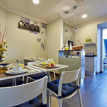 Oda ve Kahvaltı Silk 4*