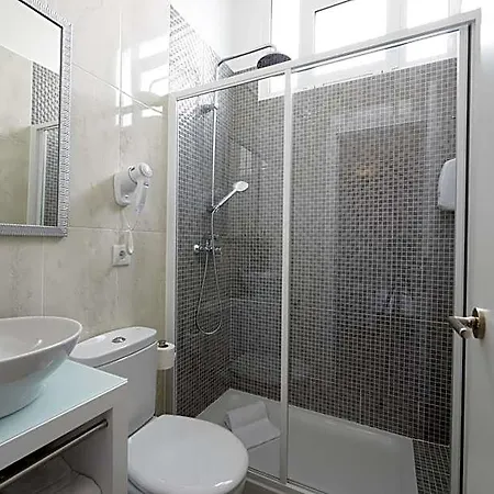 Oda ve Kahvaltı Silk 4*