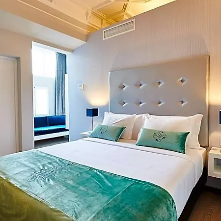 Silk Oda ve Kahvaltı 4*