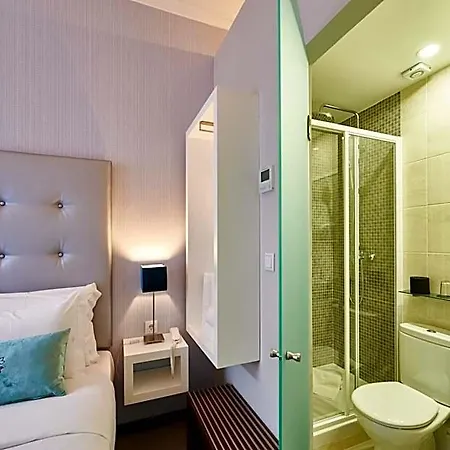 Silk Oda ve Kahvaltı 4*