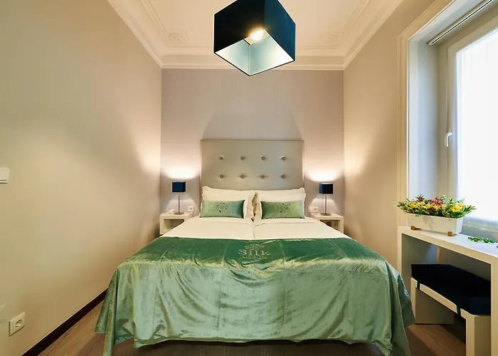 Silk Bed and breakfast 4*